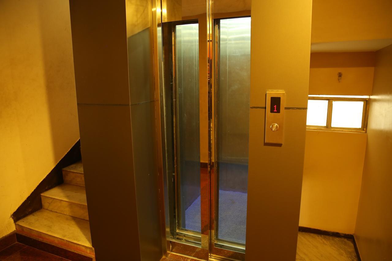 Hotel Vijay Поллачи Экстерьер фото